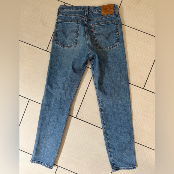 Levi’s Wedgie jean - Picture 3 of 3